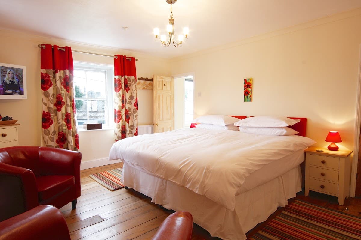 Accommodation at Cordilleras House, Luxury B&B in richmond