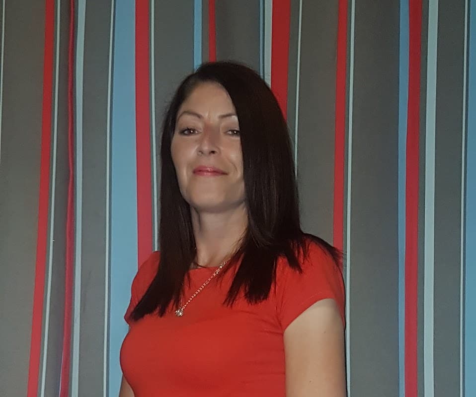 L G Hair - Hair Salons in richmond