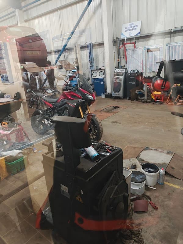 Blossomgate Motors Ltd - Garages in ripon