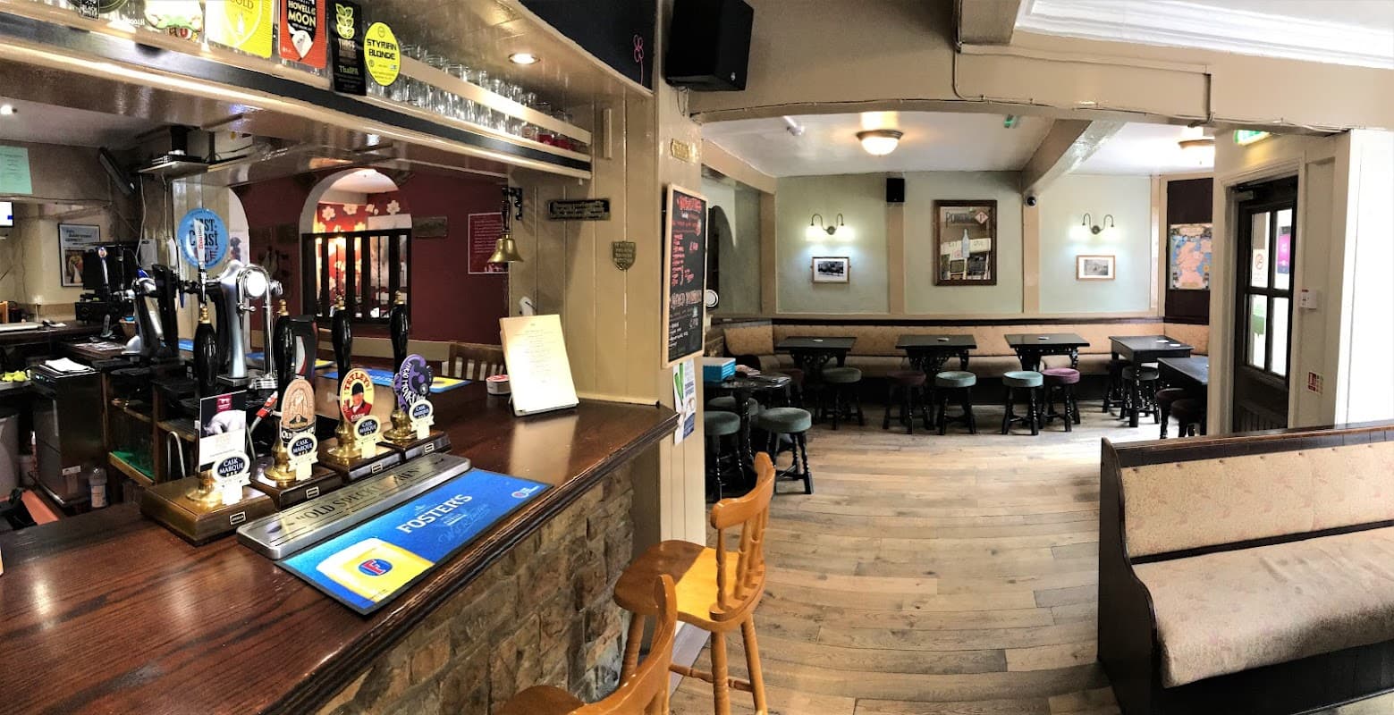 Dining at The Golden Lion in ripon