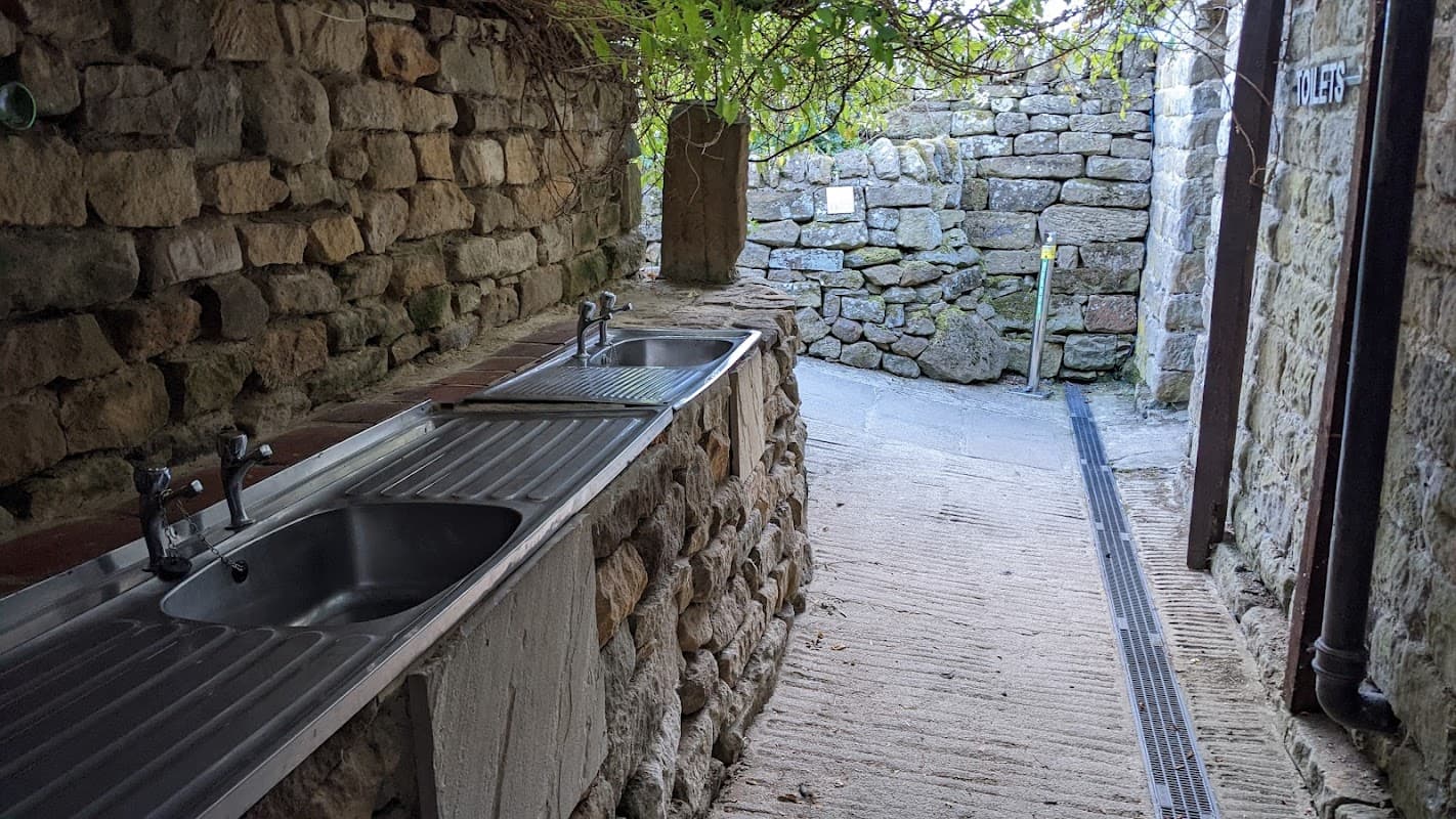 Bay Ness Farm - Campsite in robin hoods bay