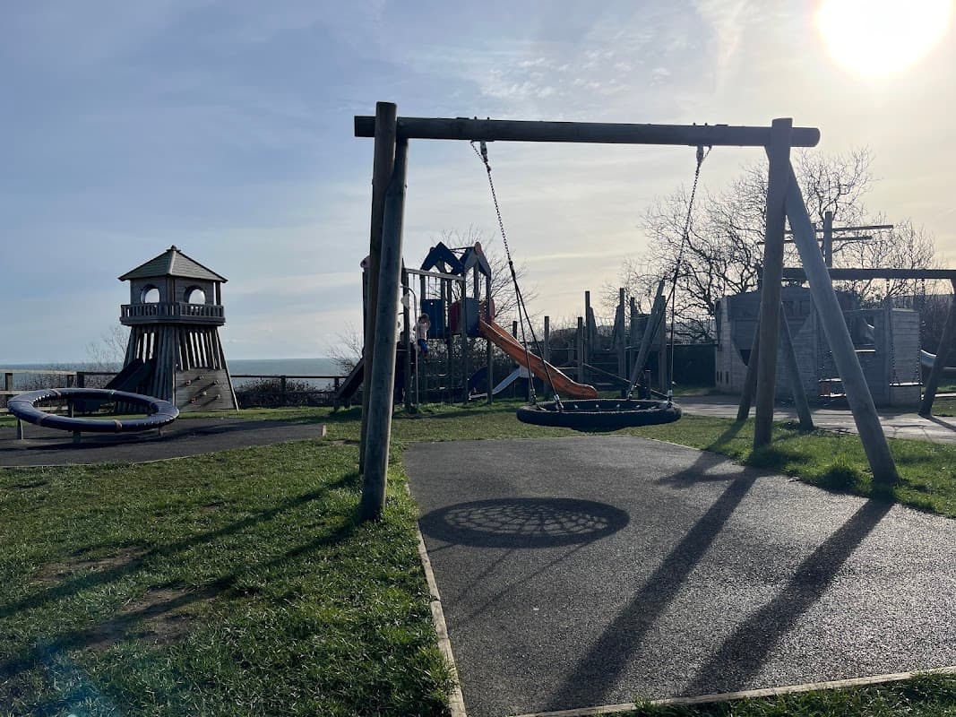 kiddies play area - Playgrounds in robin hoods bay
