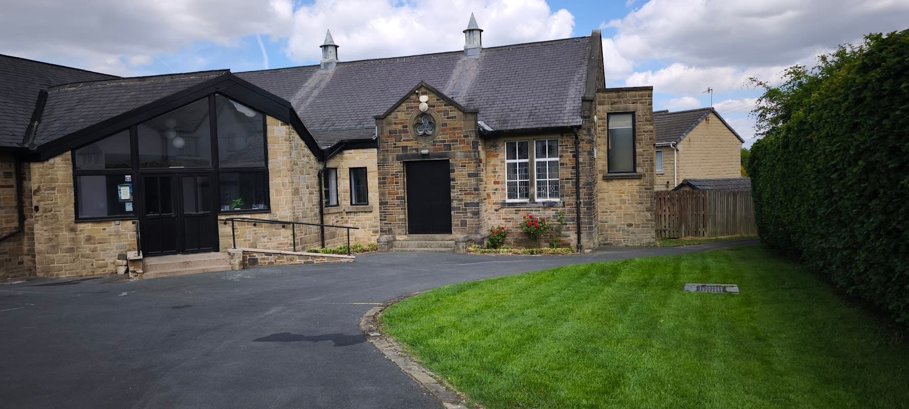 Masjid Nur - The Lux Mosque - Mosques in saltaire