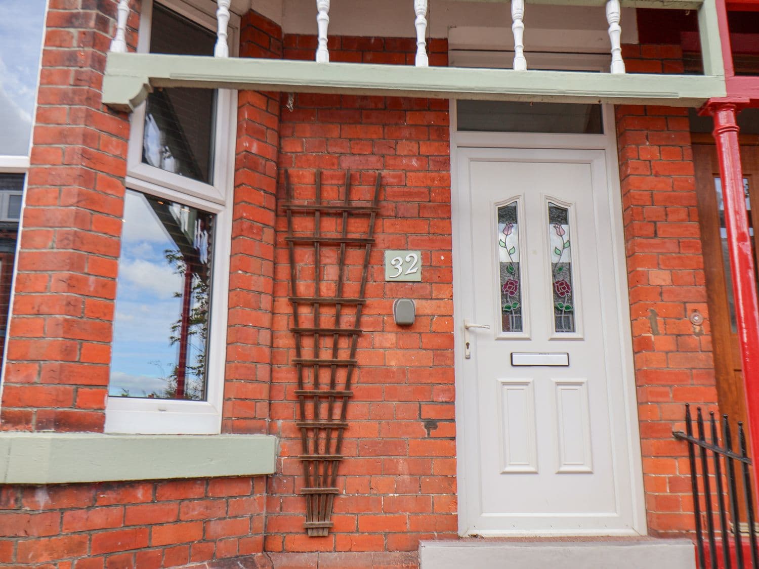 Accommodation at 32 Ashville Avenue in scarborough