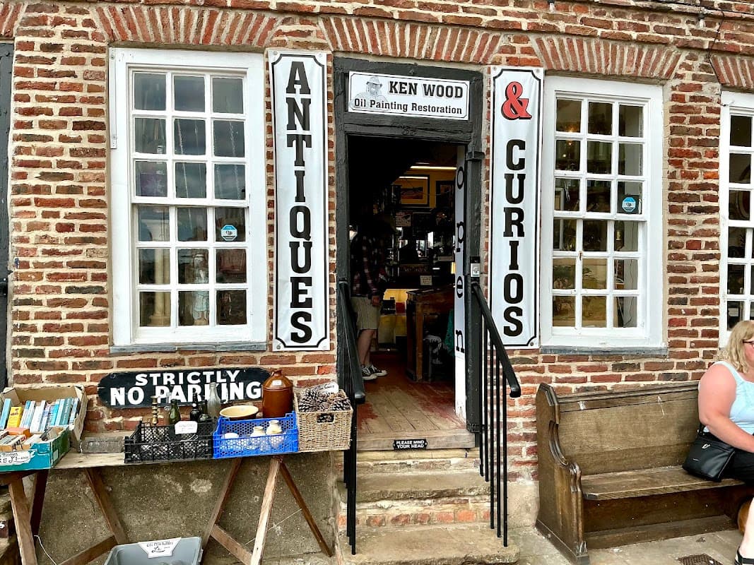 Kens Antiques & Curios - Antique Shops in scarborough