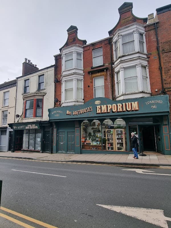 Mrs Lofthouse's Emporium - Bookshops in scarborough