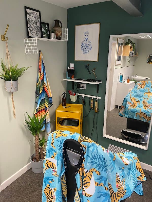 Barber on the Yard - Barbers in settle