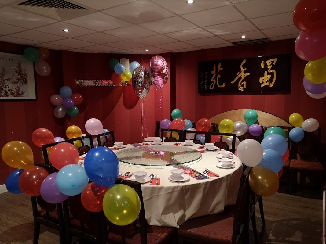 China Red Restaurant 满��红川菜馆