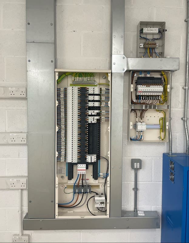 G Hinch Electrical Ltd - Electricians in sheffield