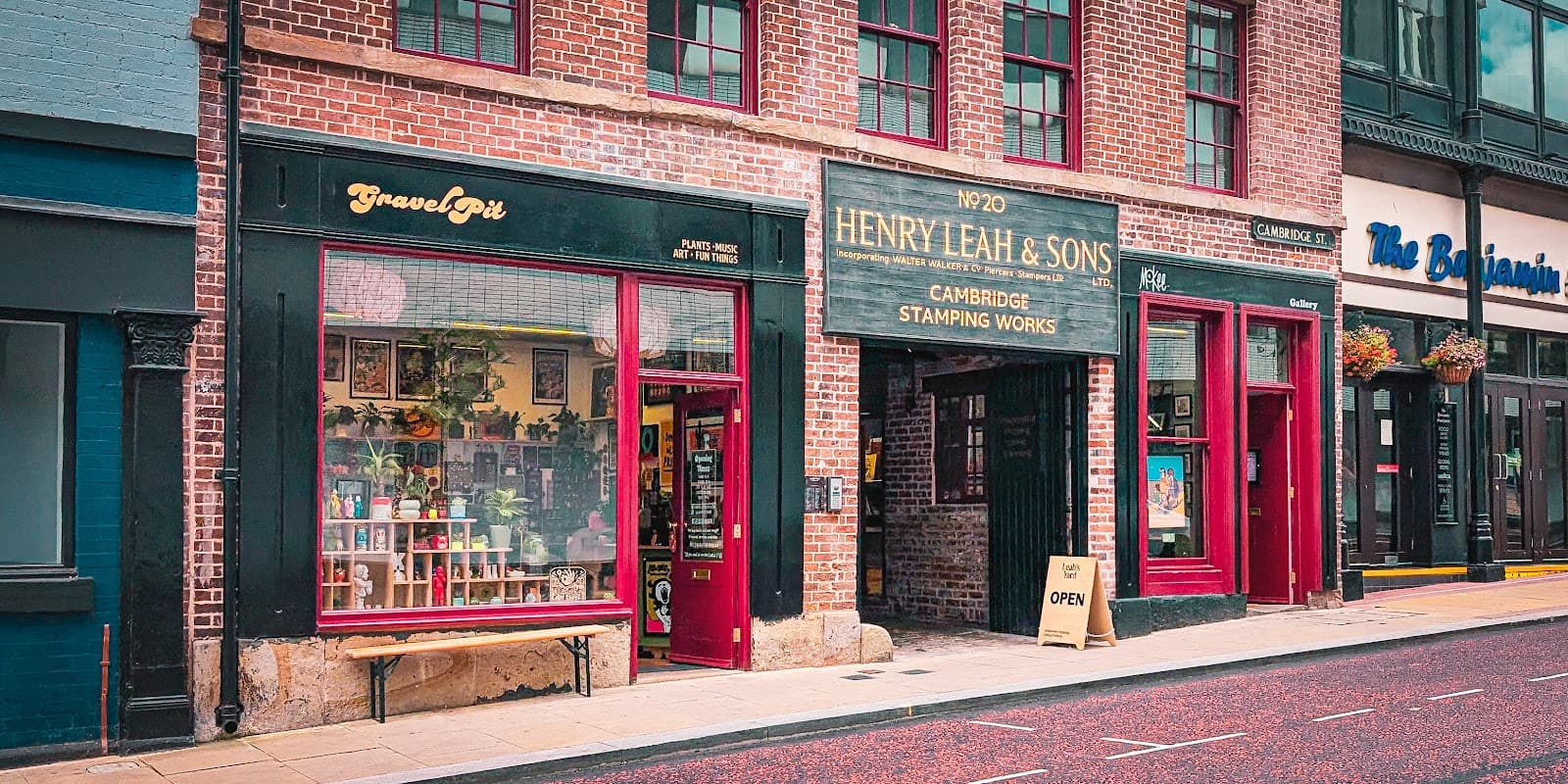 Gravel Pit Shop - Gift Shops in sheffield