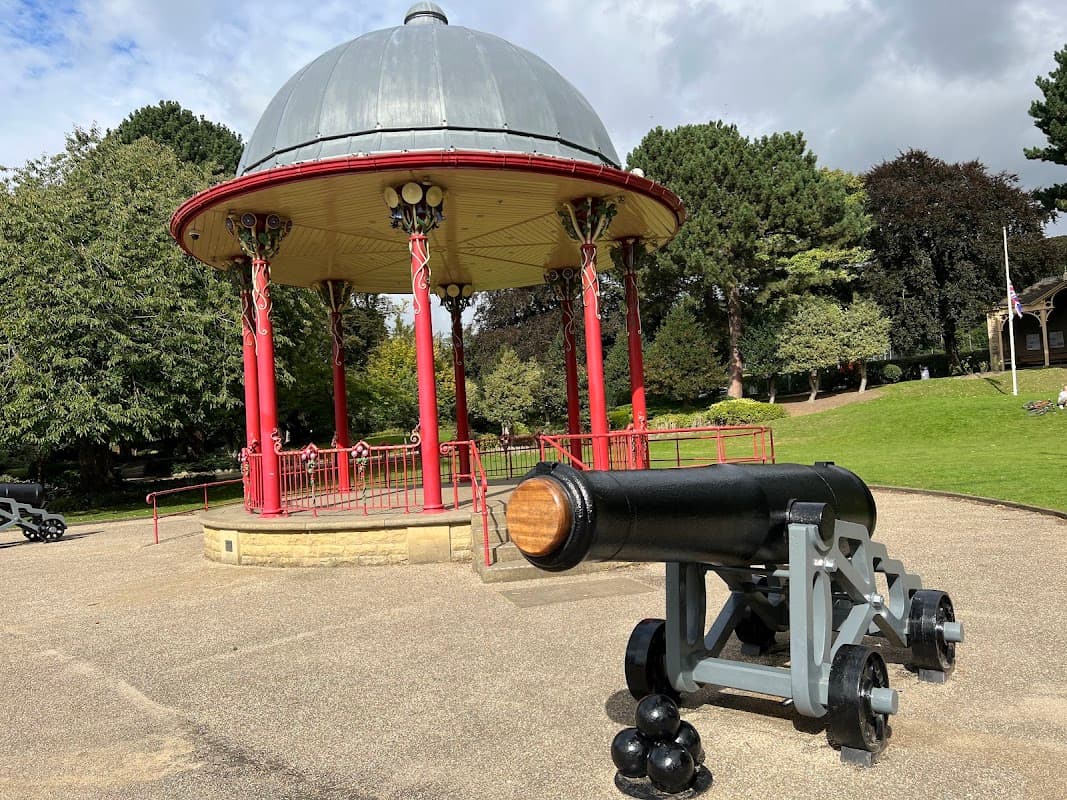 Roberts Park Play Area - Playgrounds in shipley