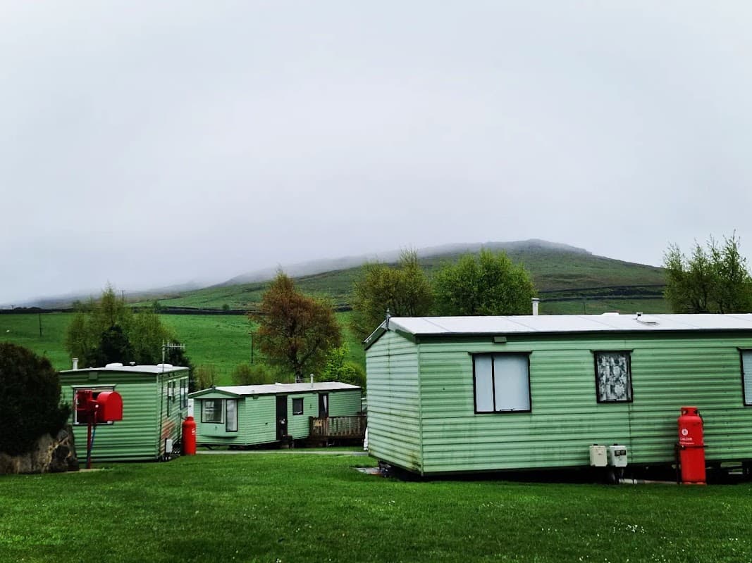 Brown Bank Caravan Park - Campsite in silsden