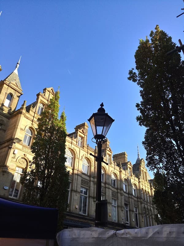 Bus Stop at Belton Road - Bus Stops in silsden