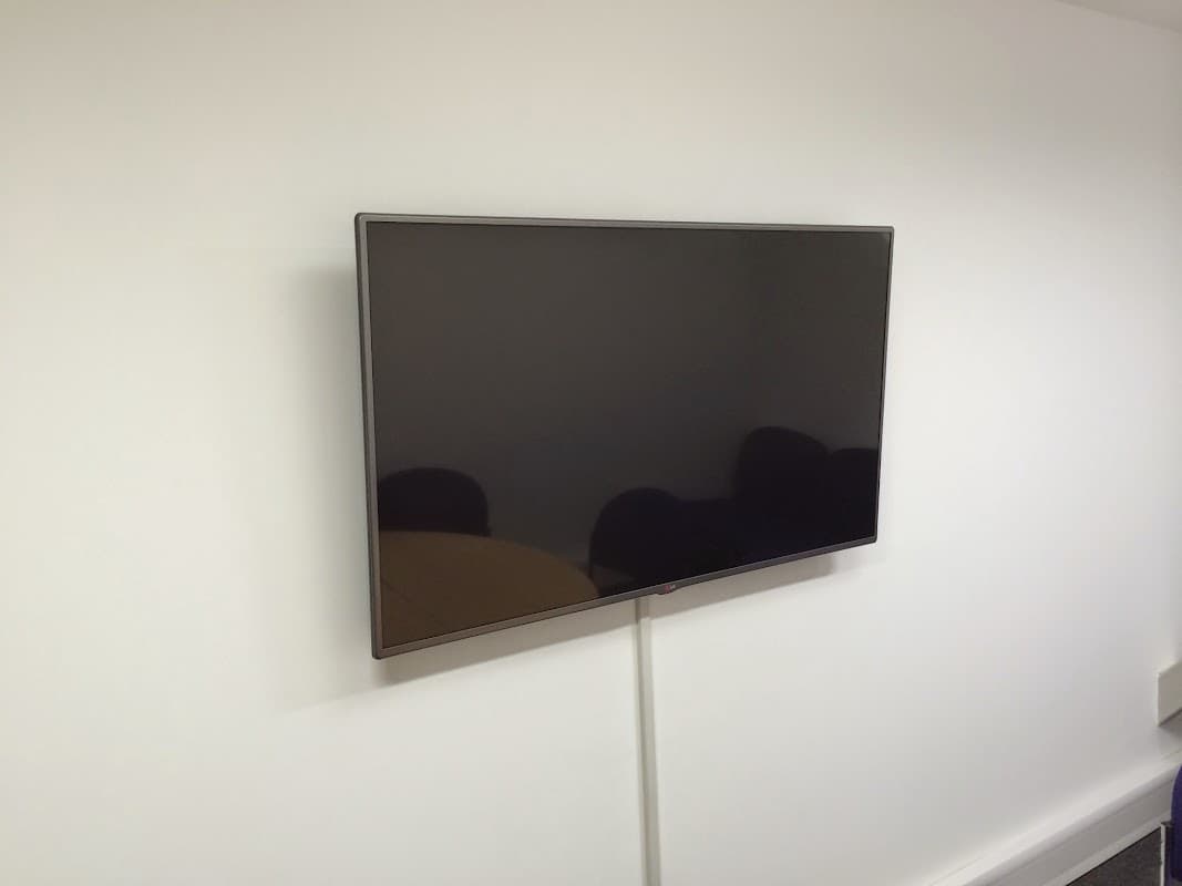 Leightons of Leeds Ltd - Tech & Electronics in silsden