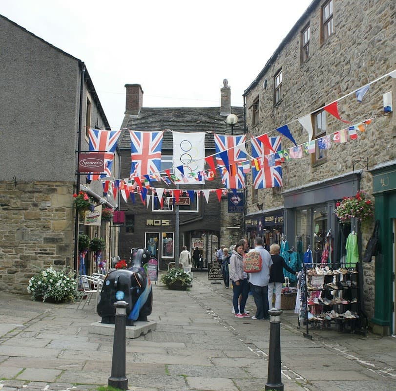 East End - Clothes Shops in skipton
