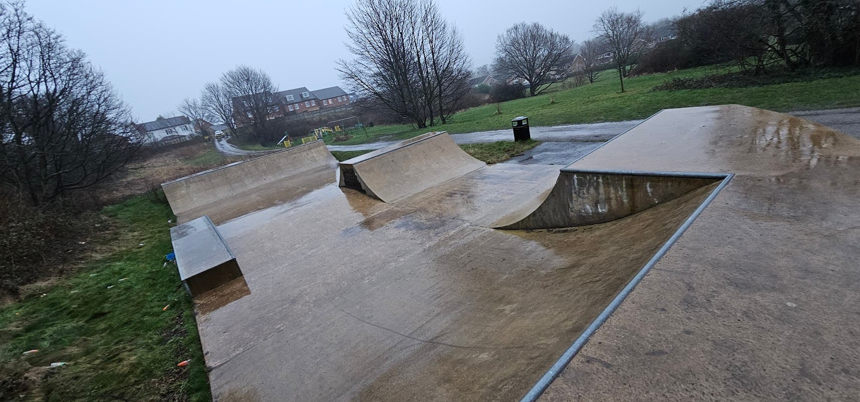 Skate Park And Play Area - Sports Venue in south hiendley