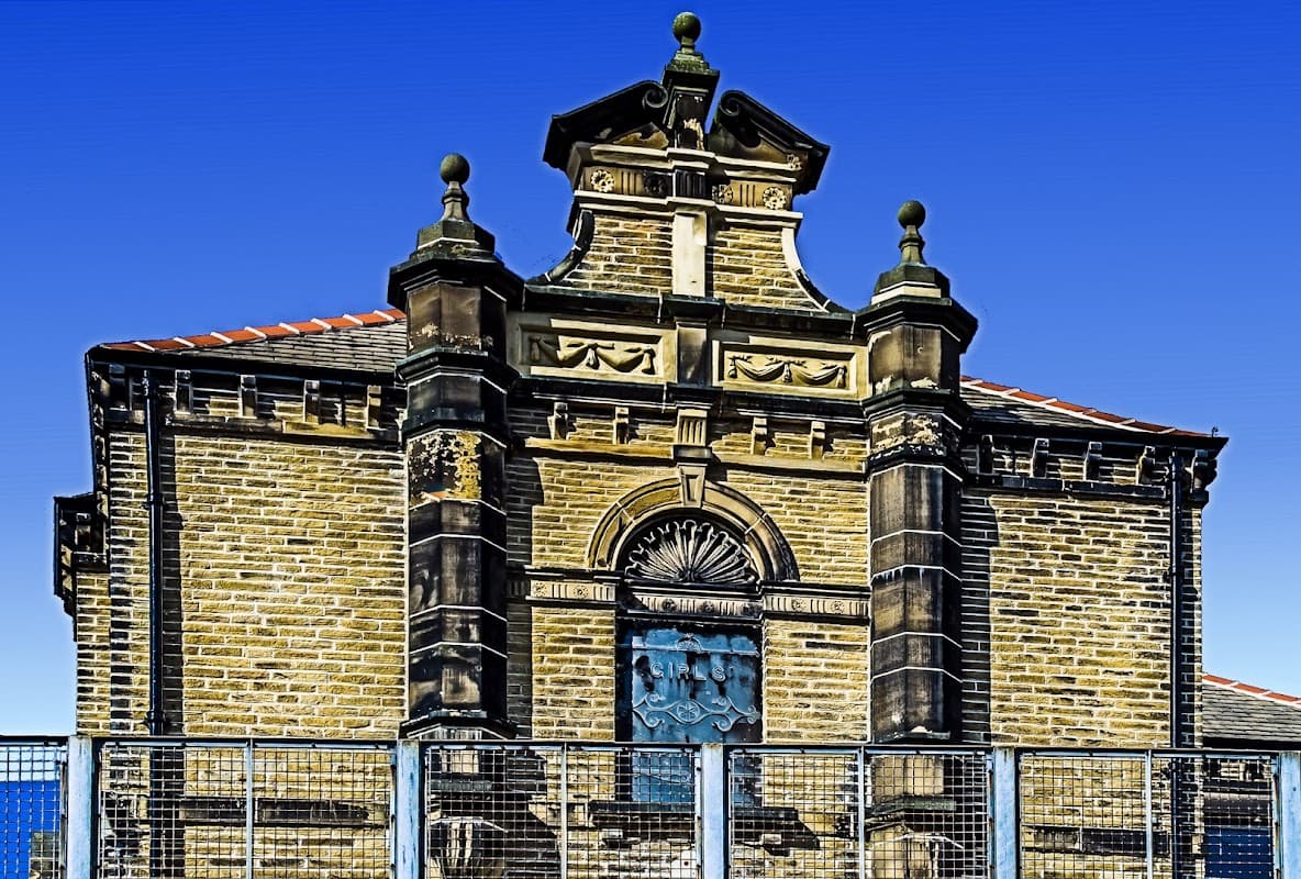 Bolton Brow Primary School - Primary Schools in sowerby bridge