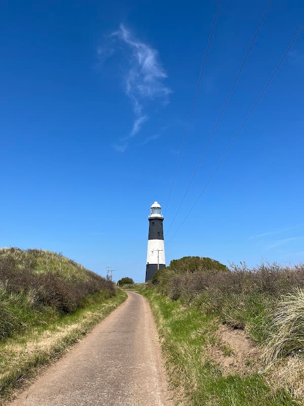 Old Low Lighthouse - Attraction in spurn head