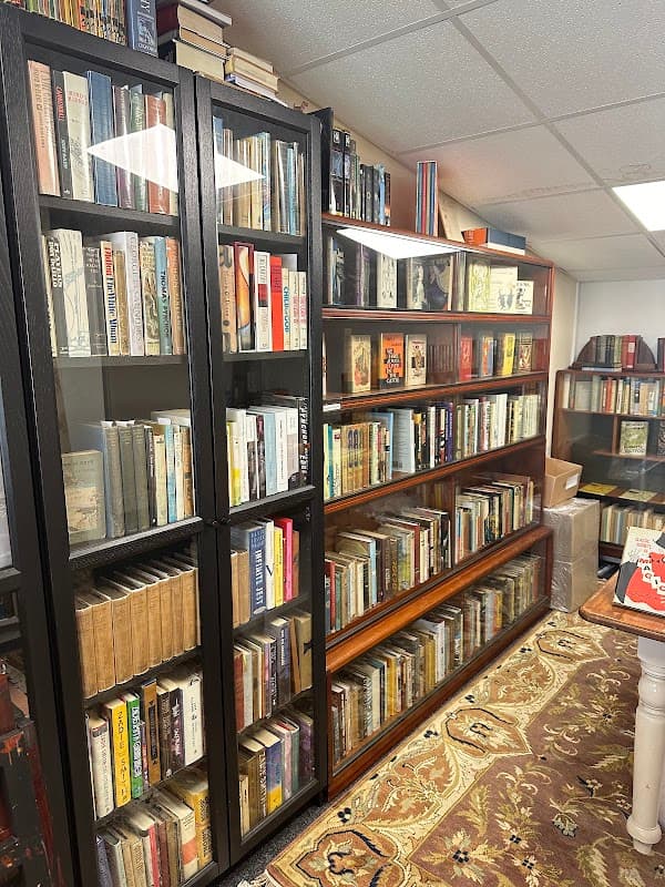 Deep Neutral Books - Bookshops in stockton on the forest