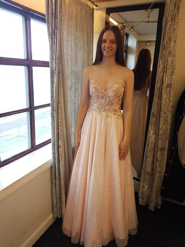 Chain Stitch - Tailors in thornaby