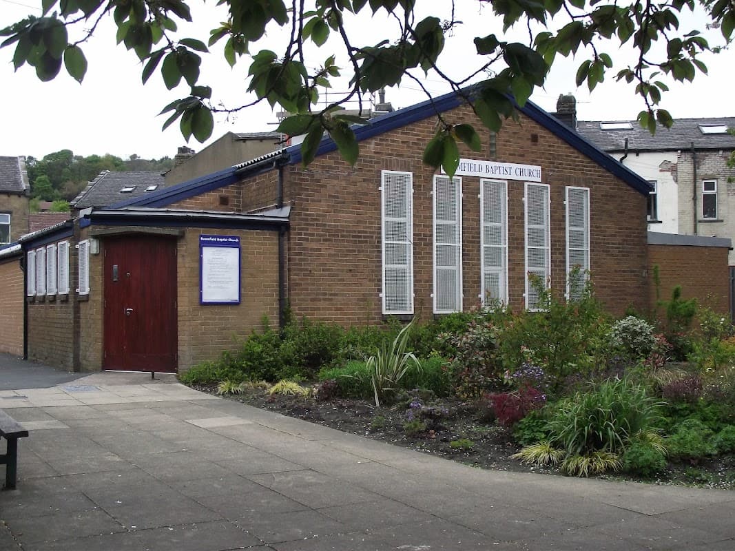 Roomfield Baptist Church - Churches in todmorden