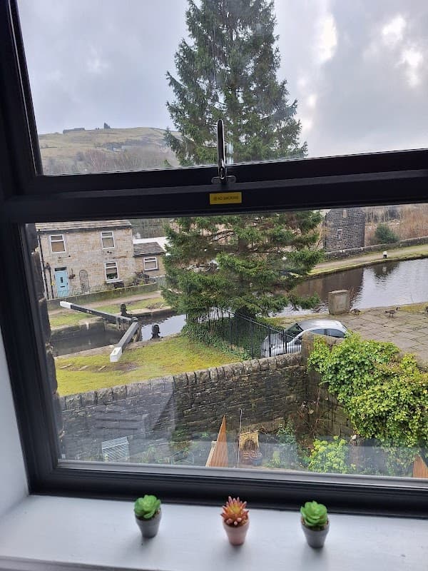 Accommodation at The Toothless Mog in todmorden