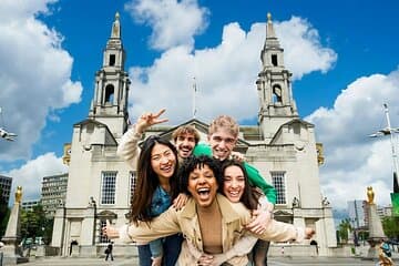 Leeds Quest: Self Guided City Walk & Immersive Treasure Hunt