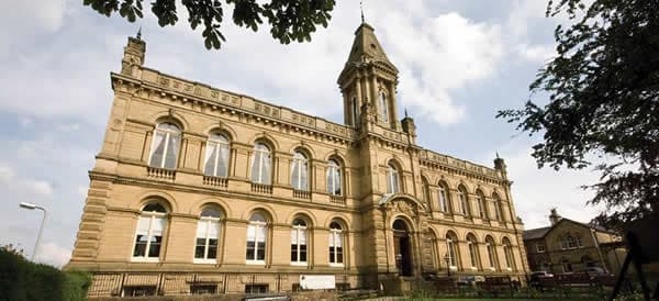 Victoria Hall Saltaire - Entertainment in bradford