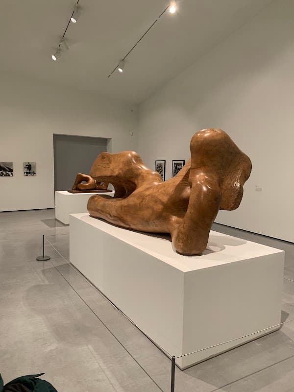 Bus Stop at The Hepworth G - Bus Stops in wakefield