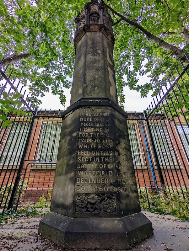 Duke of York Monument - Monuments in wakefield