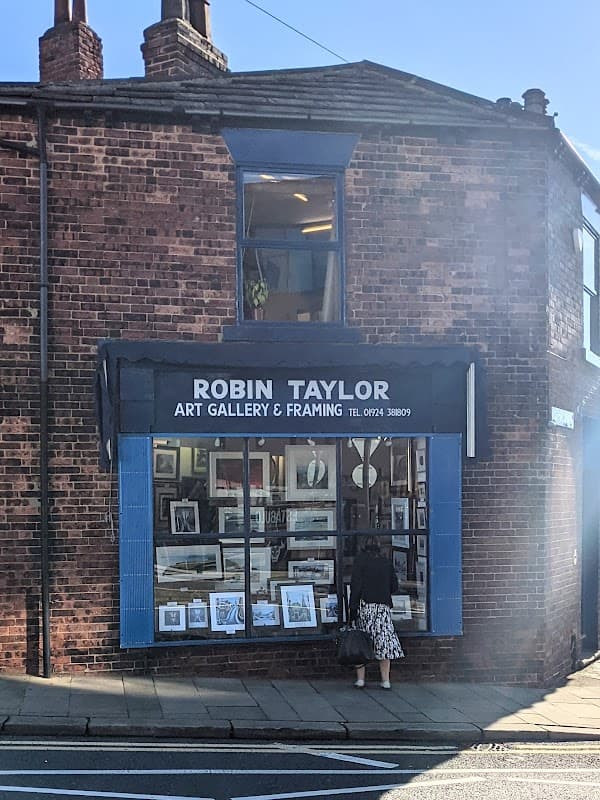 Robin Taylor Fine Arts - Gallery in wakefield