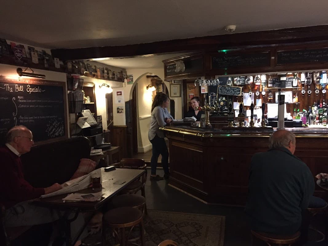 Pub The Bull Inn in west tanfield