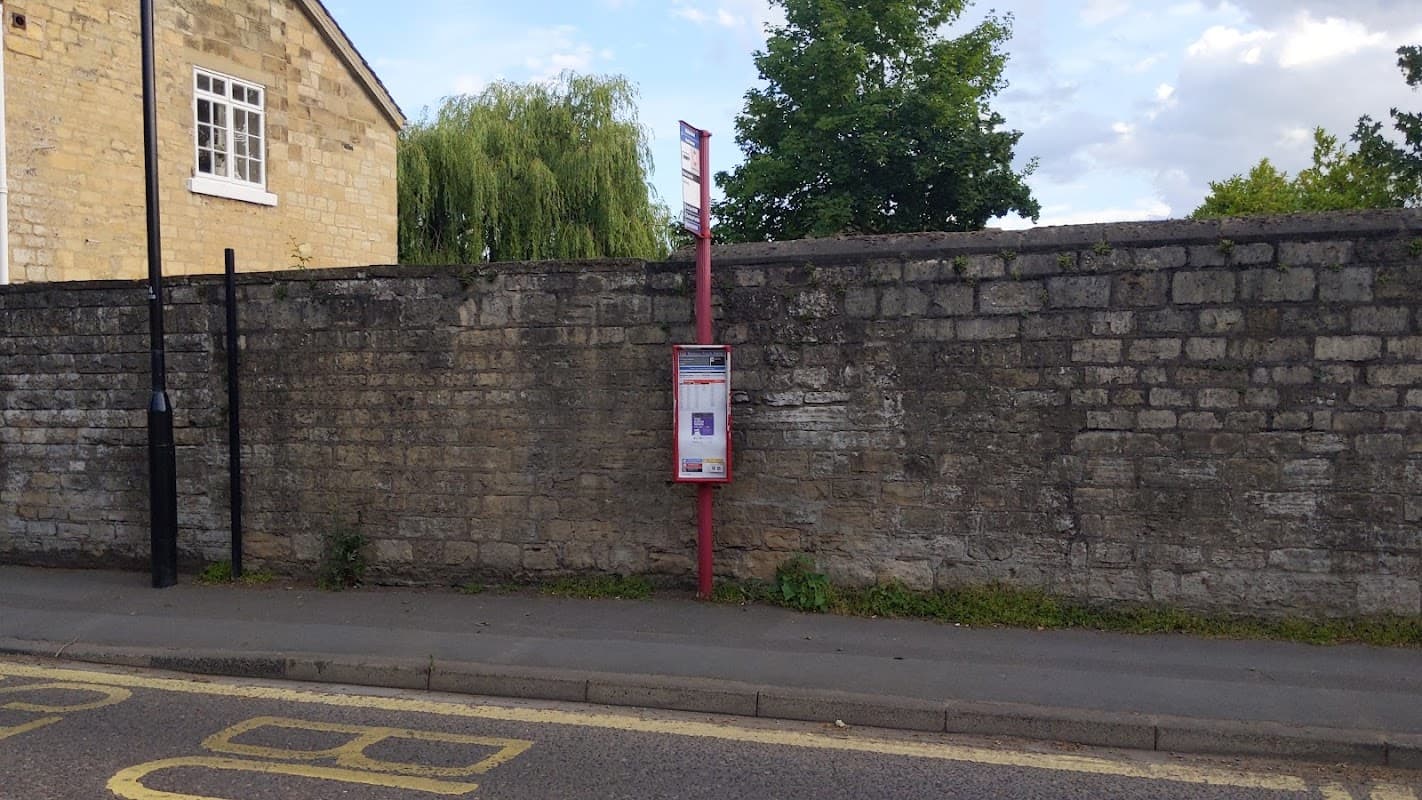 Bus Stop at First Avenue - Bus Stops in wetherby