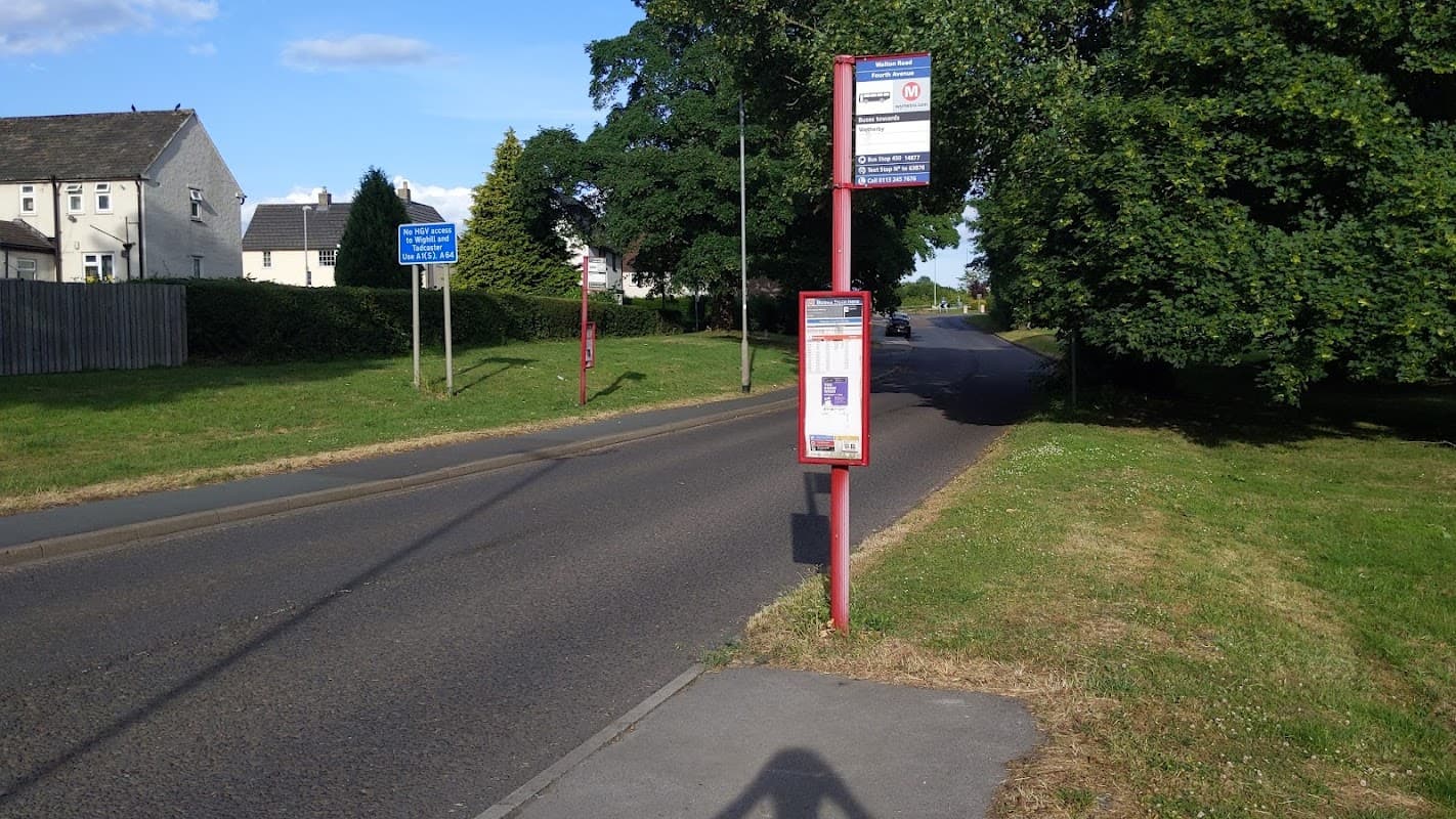Bus Stop at Fourth Avenue - Bus Stops in wetherby