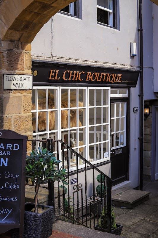 El Chic Boutique - Beauty Salons in whitby