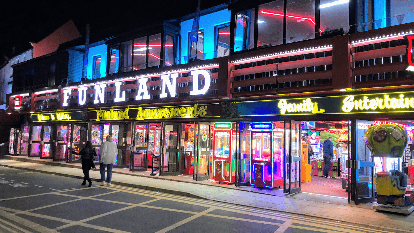 Funland Amusements, Casino Lounge & Retro zone Arcade - Casinos in whitby