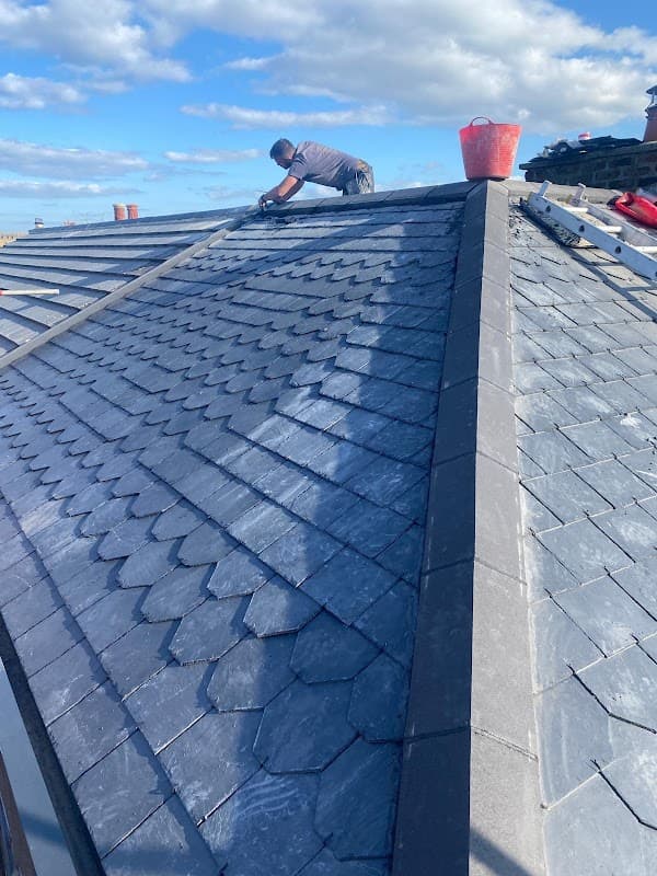 Waring Building & Roofing Ltd - Roofers in whitby