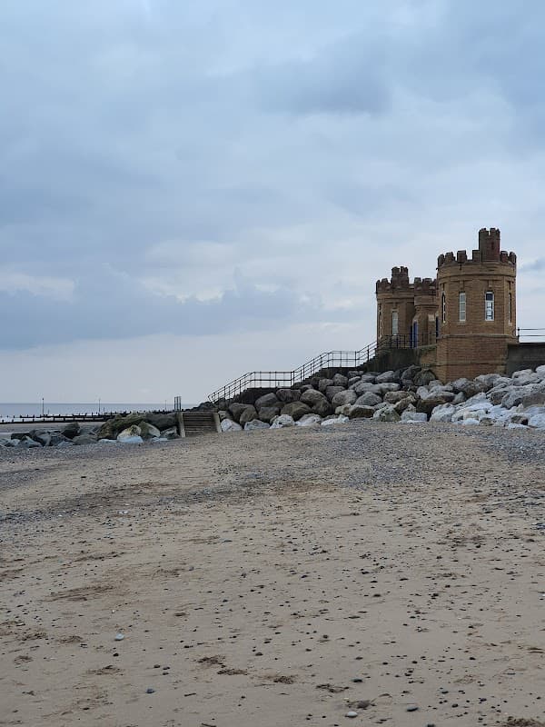 Bus Stop at Withernsea Pier Road - Bus Stops in withernsea