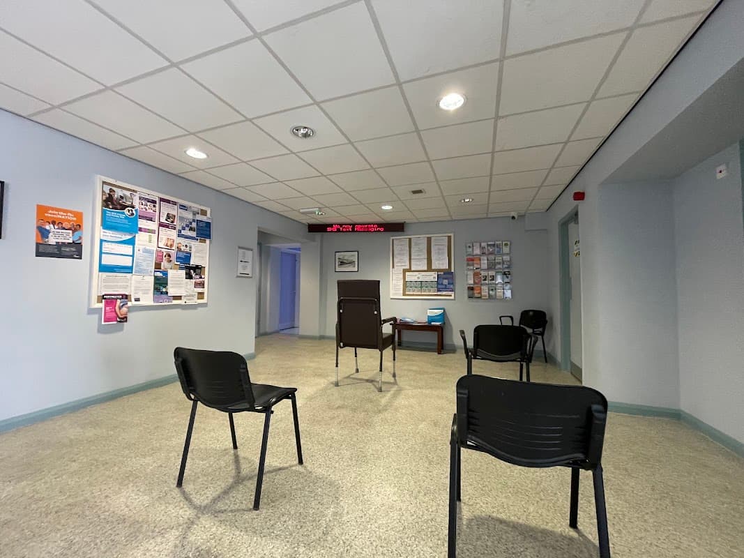 Crystal Peaks Dental Centre - Waterthorpe - Dentists in woodhouse