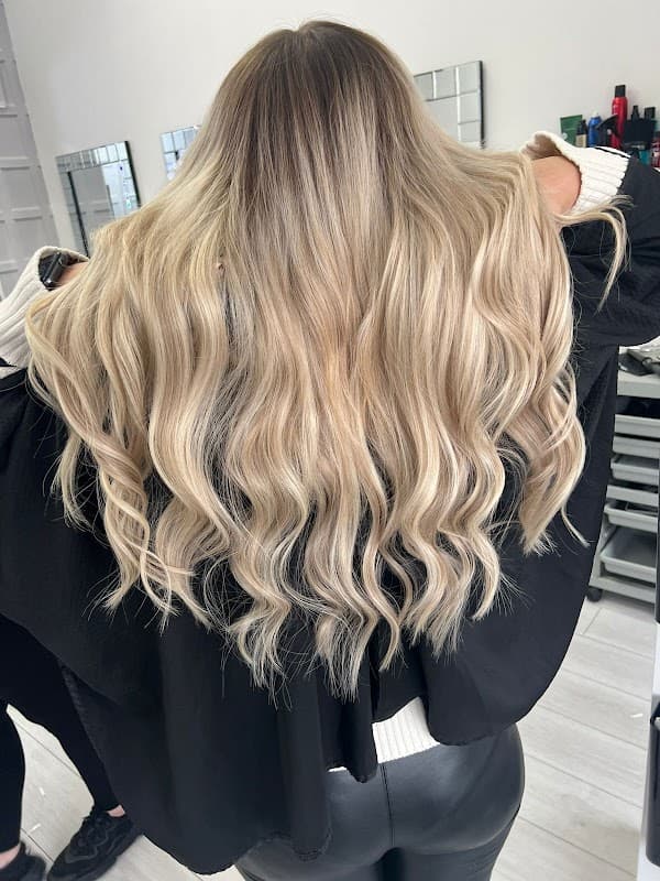 G & K Hair Lounge - Hair Salons in woodhouse