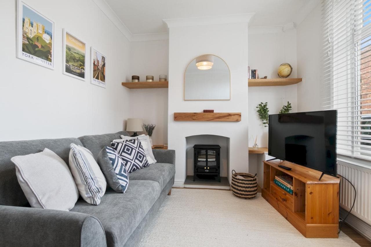 5 Nelson Street Stylish 2-Bed York Home Near the City Centre - Pass the Keys, York, Yorkshire