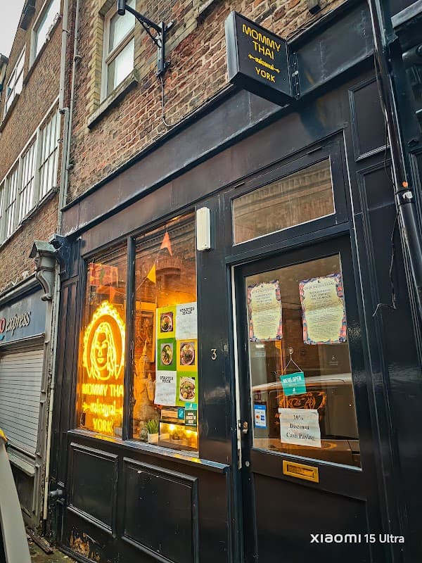 Dining at Aroy Dee Thai York in york