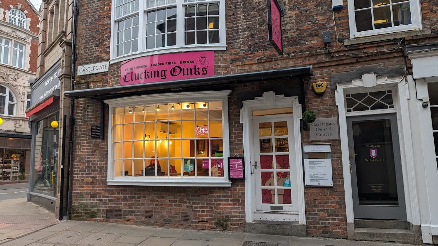 Clucking Oinks - Castlegate - Takeaway in york