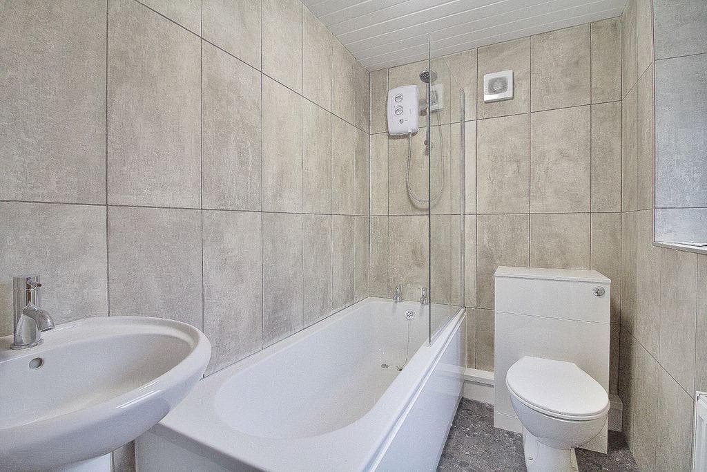 DM Plumbing Services - Plumbers in york