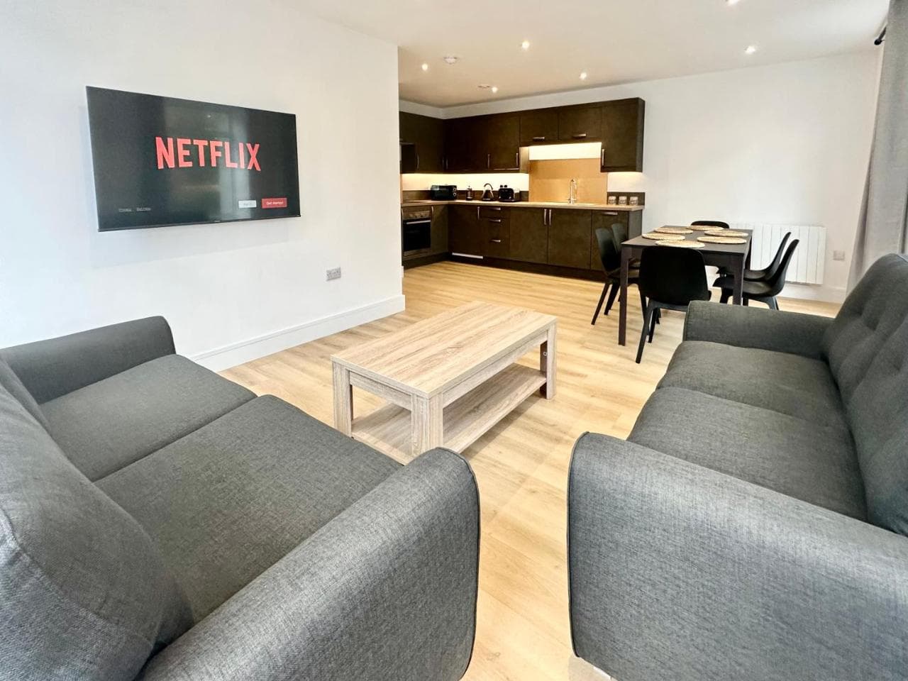 Fountain Apartment No 3 with Free Parking, York, Yorkshire