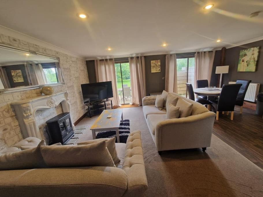 Harvest 8 Lodge, Yellowtop Country Park, York, Yorkshire