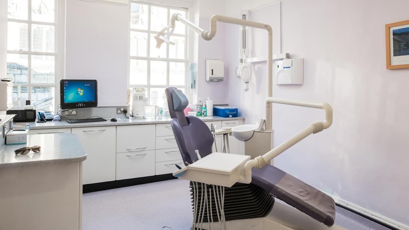 Hopkins & Poyner Dental Practice - Dentists in york
