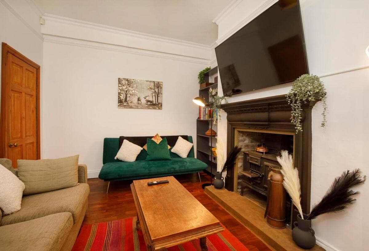 Hot Tub - Pool Table, Central, York, Yorkshire