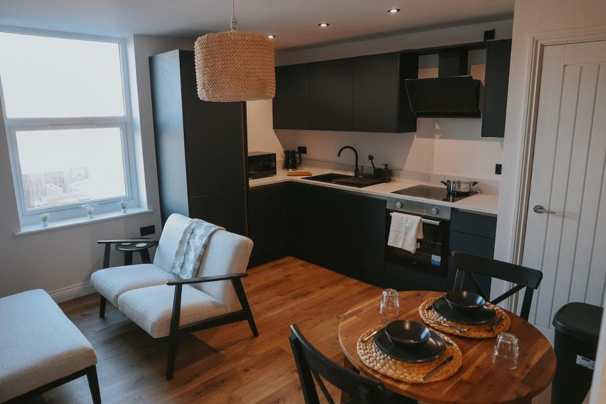 Modern First Floor Apartment, Fourth Avenue, York, Yorkshire