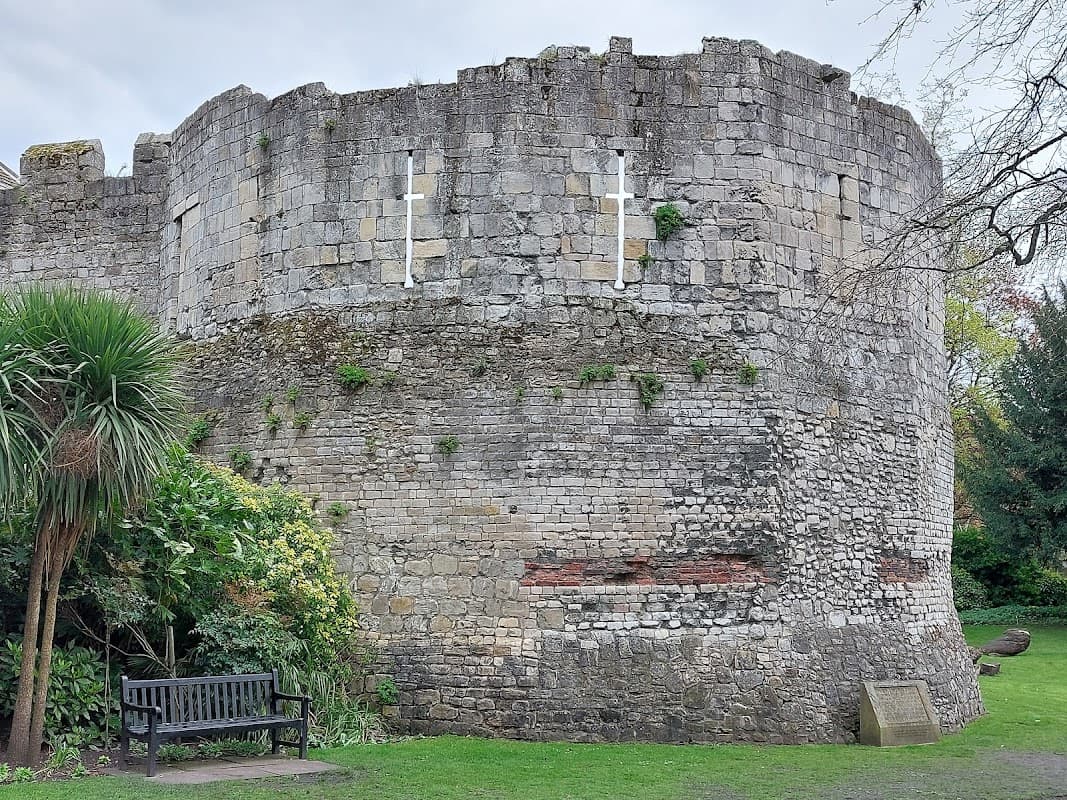 Multangular Tower - Ruins in york
